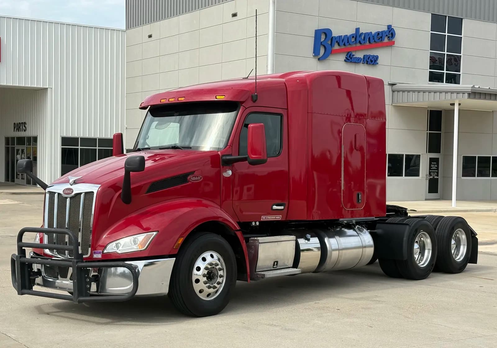 2023 Peterbilt 579 -