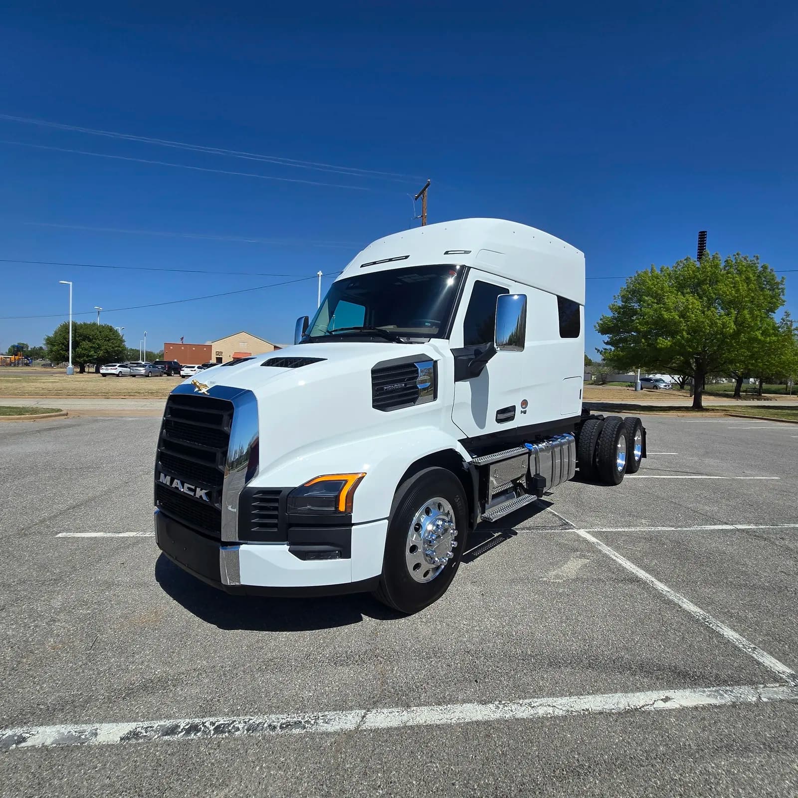 2027 Mack PR64T76M - Sleeper