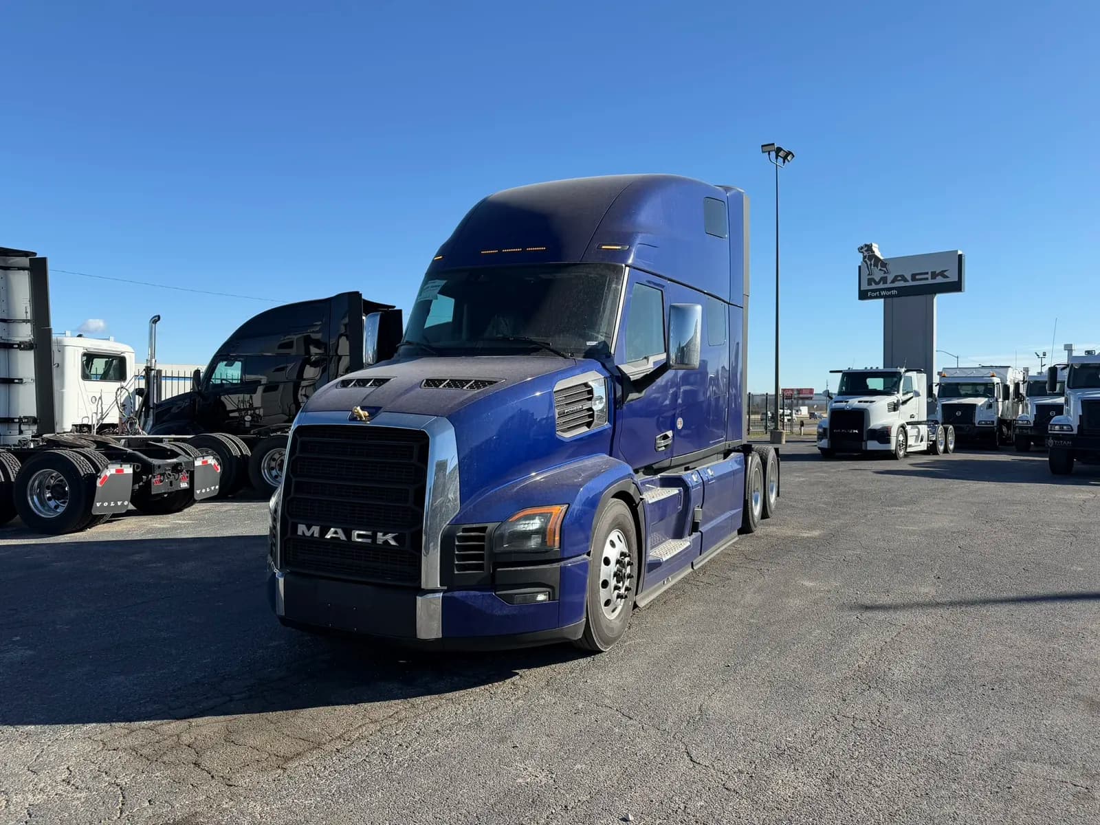 2026 Mack PR64T76H - Sleeper
