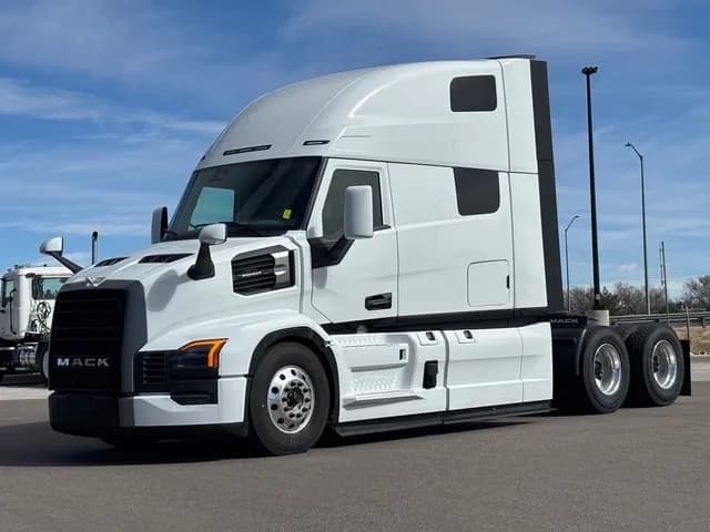 2026 Mack PR64T76H - Sleeper
