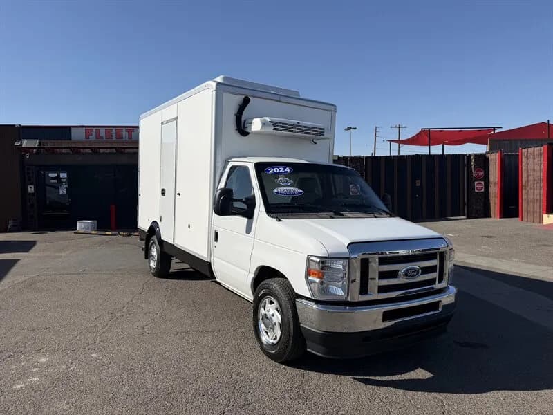 2024 Ford E-350 SD