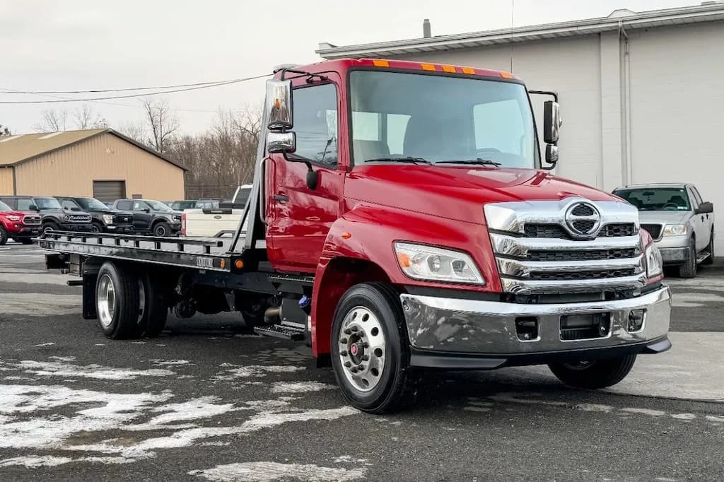 2024 Hino L6