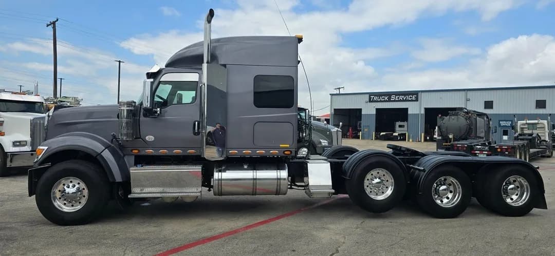 2024 International HX520
