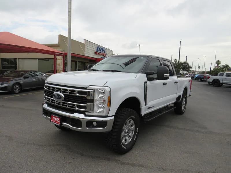 2024 Ford F-250 CREW CAB XLT FX4