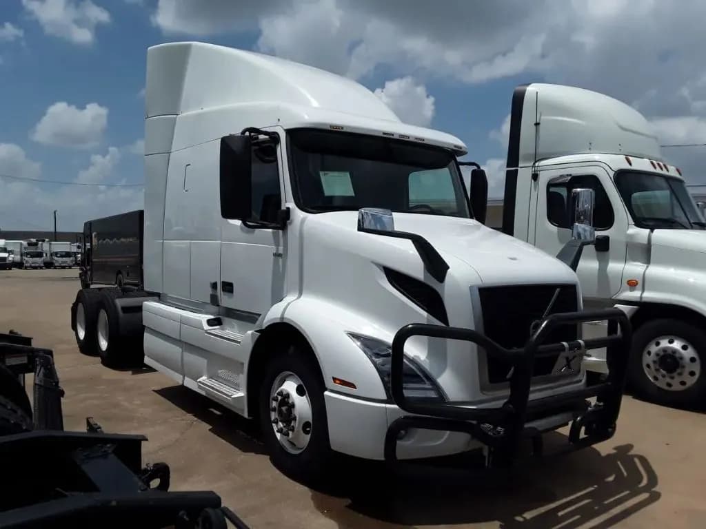 2020 Volvo VNR64T-640