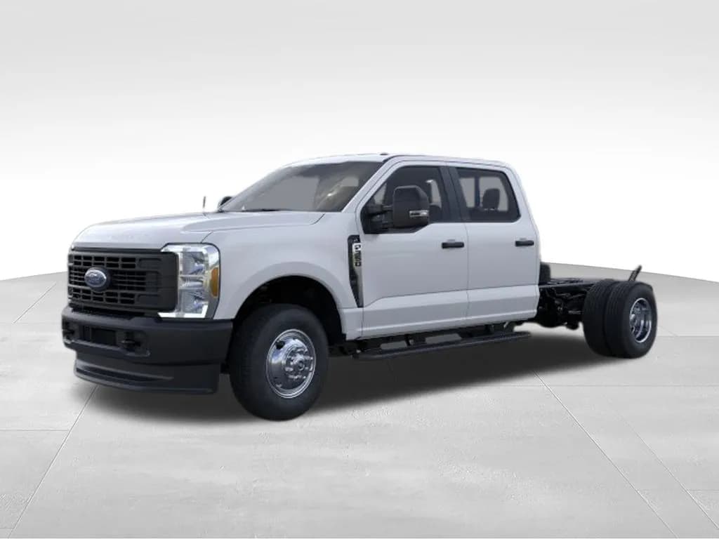 2026 Ford F-350 Crew Cab - Chassis