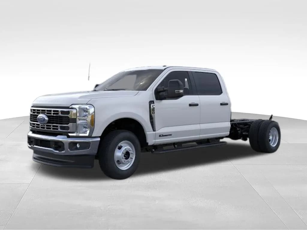 2026 Ford F-350 Crew Cab - Chassis