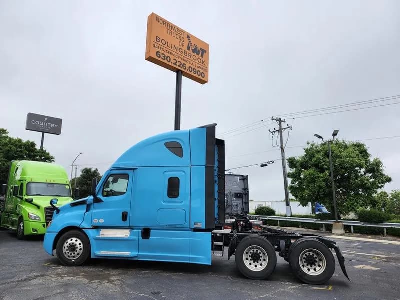 2025 Freightliner Cascadia