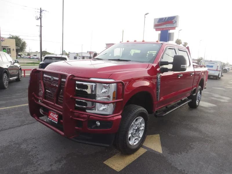 2025 Ford F250 Crew Cab XLT FX4