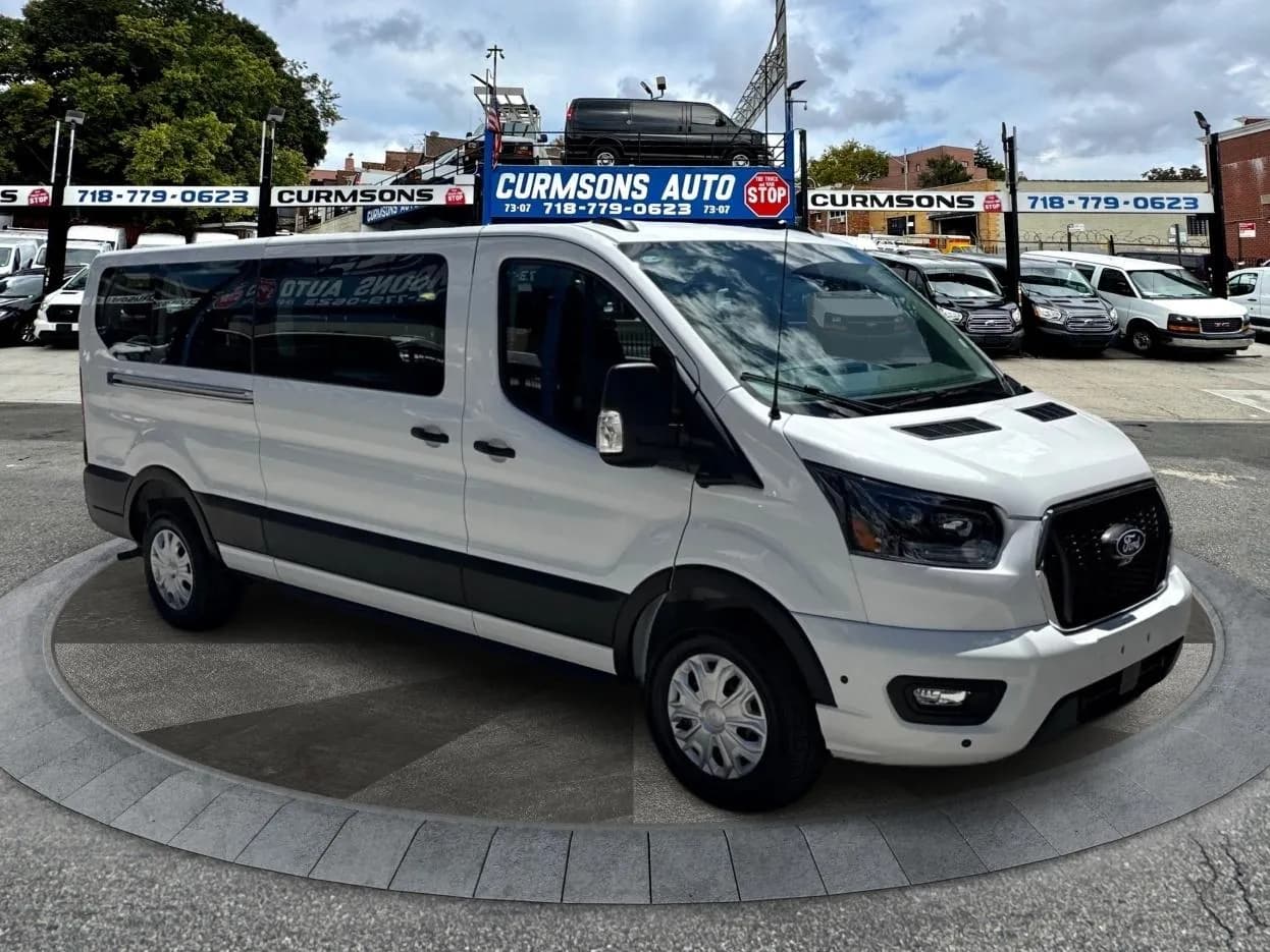 2026 Ford Transit Passenger Wagon T-350 148"