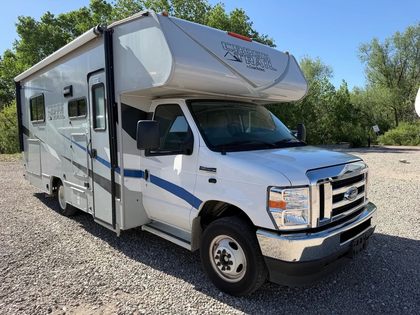 2022 Ford E-350 Cutaway - Box