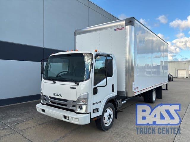 2025 Isuzu NPR - Pickup