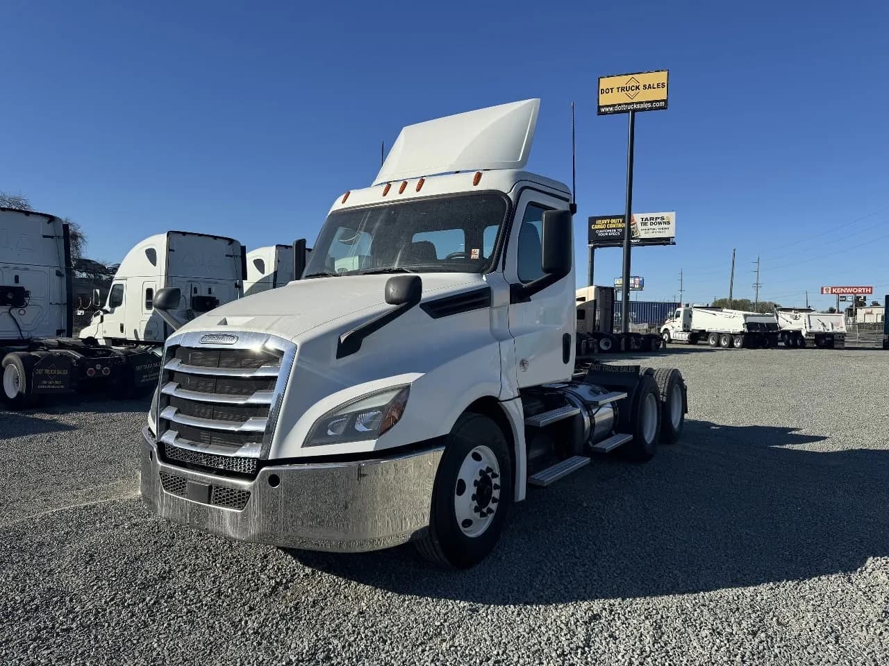 2019 Freightliner Cascadia - Day Cab