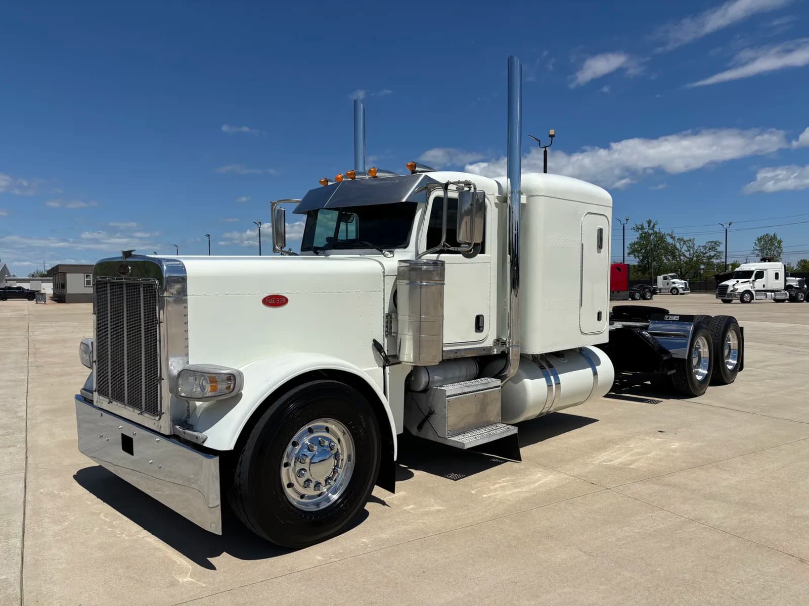 1999 Peterbilt 379EXHD - Sleeper