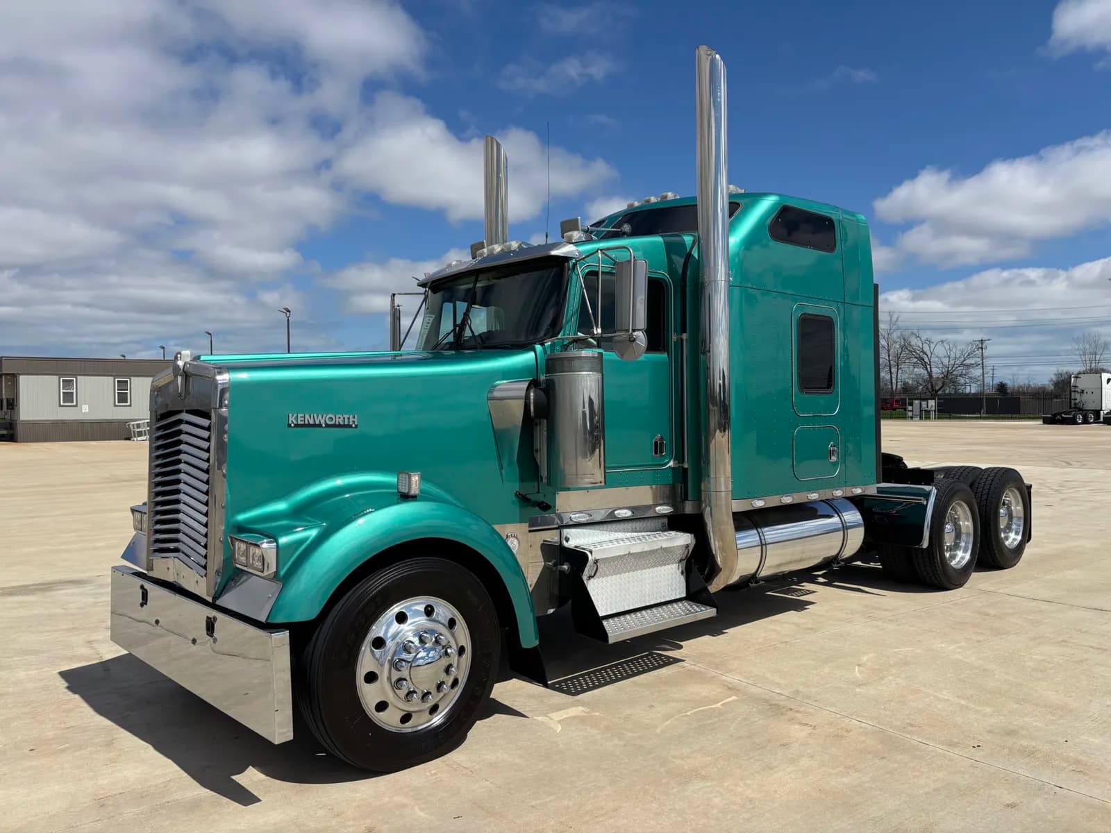 2004 Kenworth W900L - Sleeper