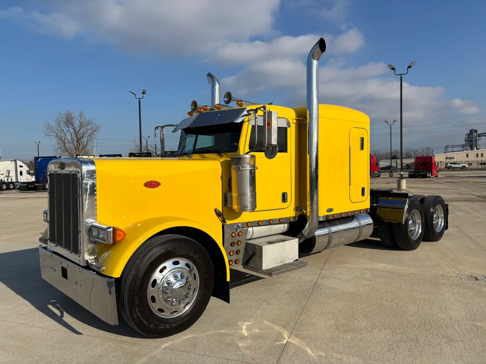 2005 Peterbilt 379EXHD - Sleeper