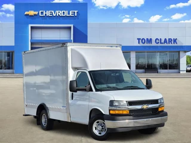 2025 Chevrolet Express 3500 - Box