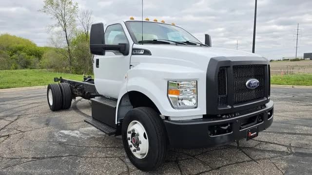 2023 Ford F-650 - Chassis