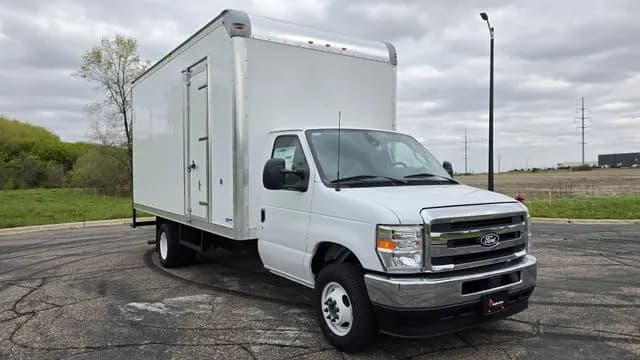 2026 Ford E-450 - Box
