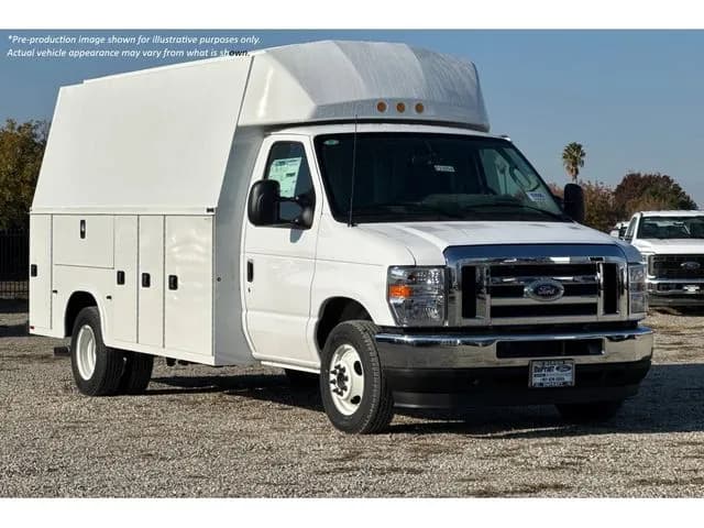 2027 Ford E-450 - Service