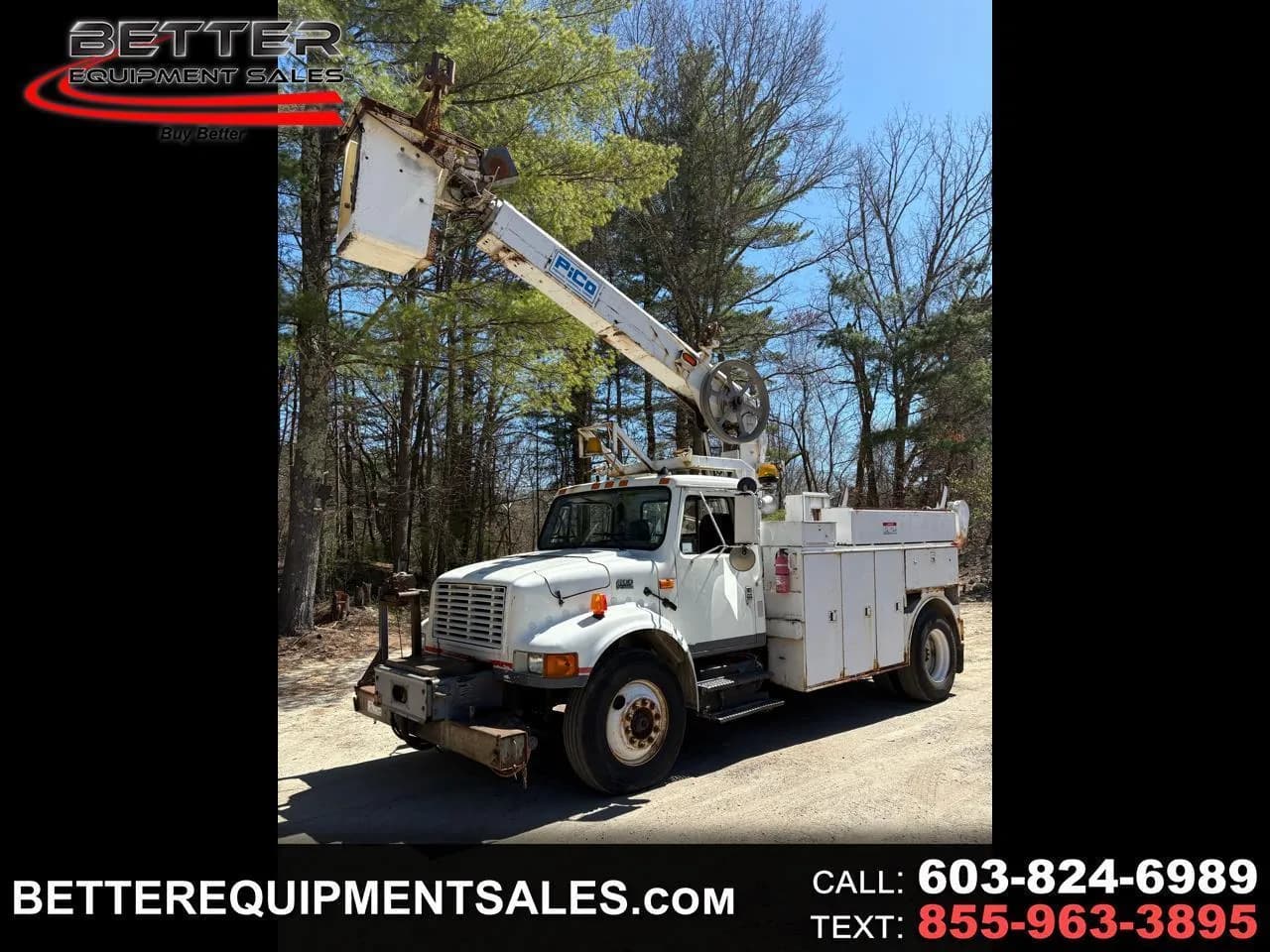 2001 International 4900 33FT - Bucket