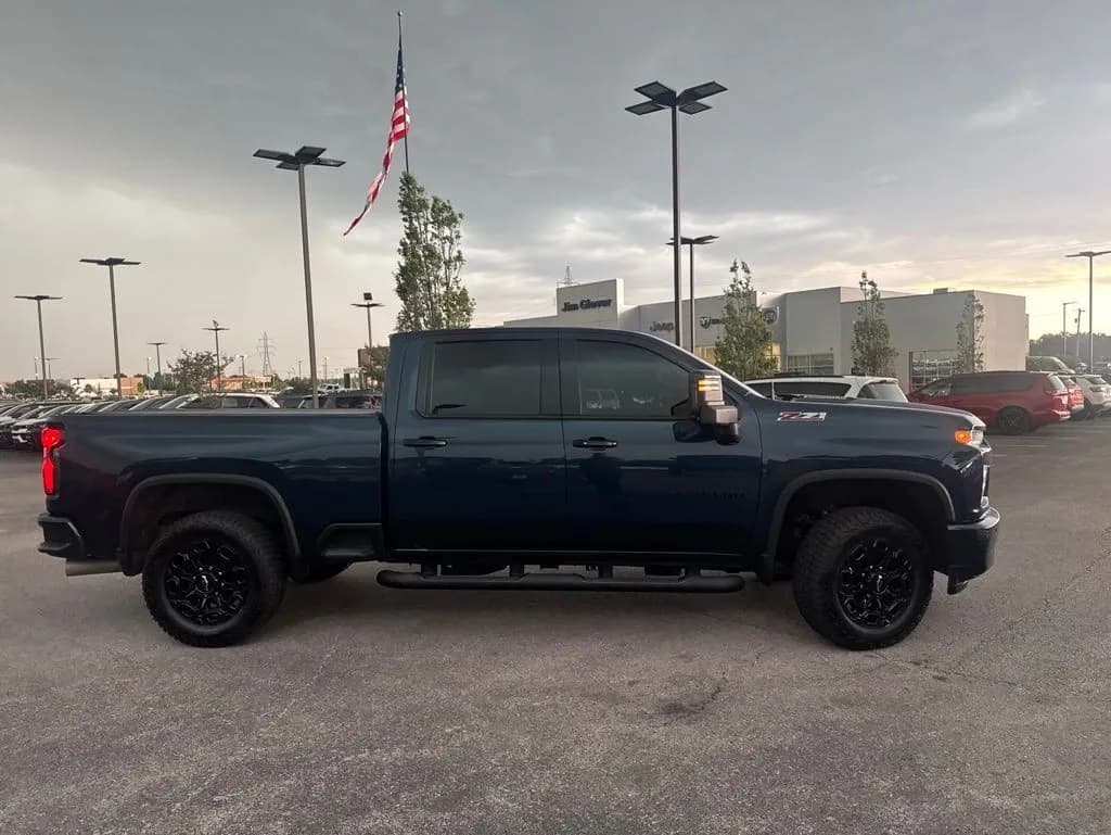 2022 Chevrolet Silverado 2500HD - Pickup