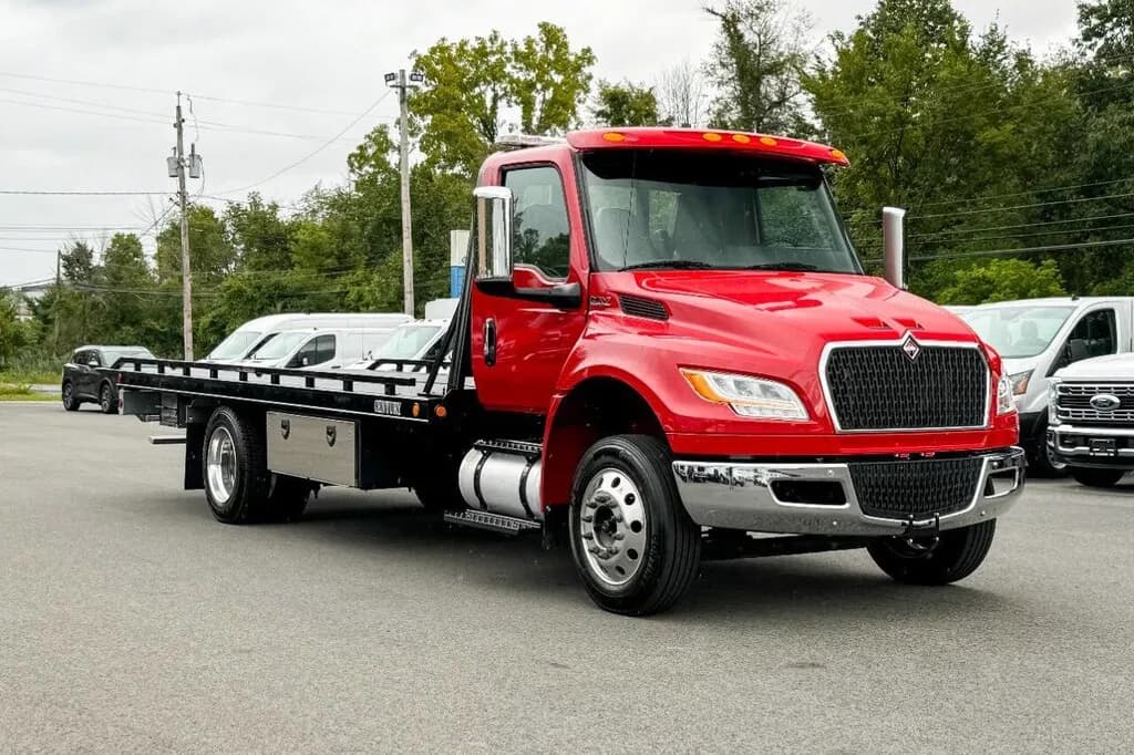 2025 International 4X2 2dr Chassis