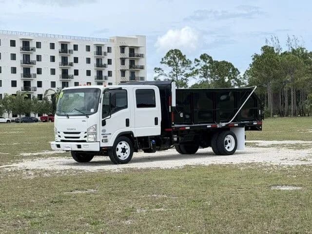 2017 Isuzu NPR-XD Crew Cab DSL - Dump