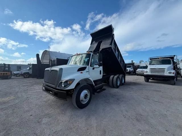 2009 International 7400 Tandem Axle - Dump