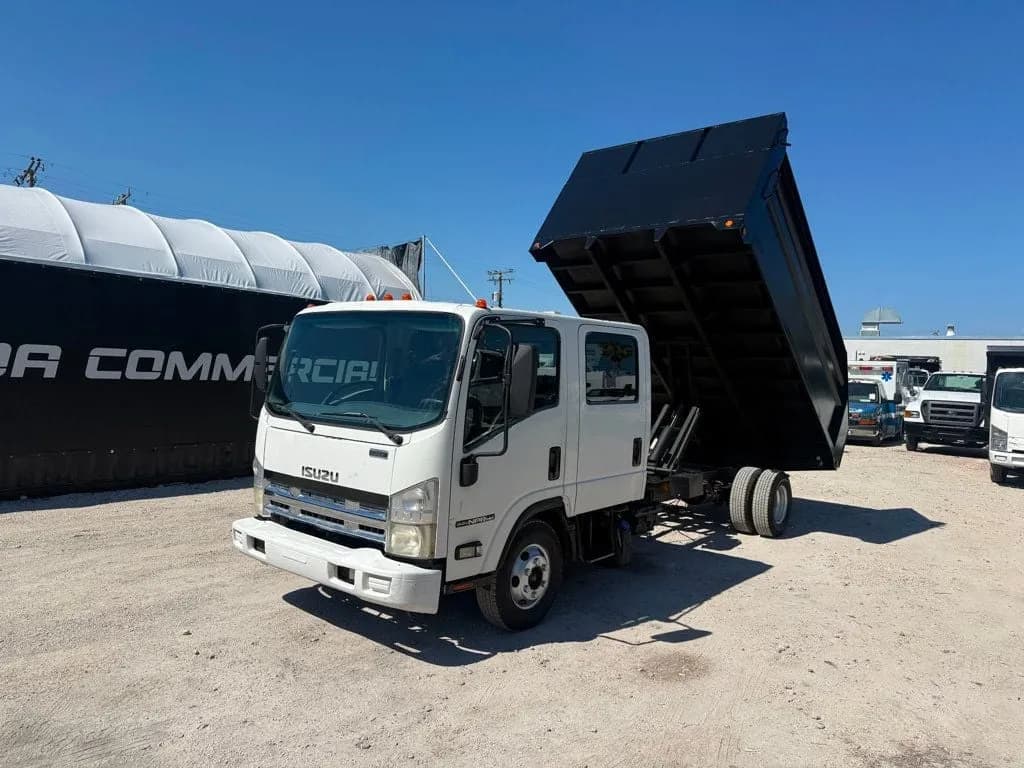 2014 Isuzu NPR Crew Cab - Dump