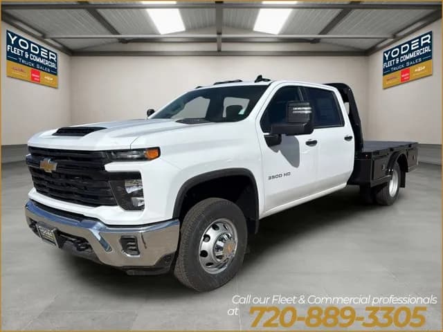 2025 Chevrolet Silverado 3500 Crew Cab - Flatbed