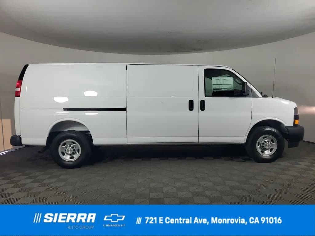2026 Chevrolet Express 3500 - Vans