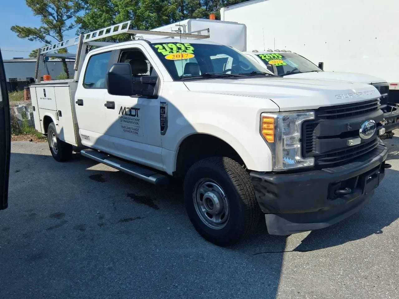 2017 Ford F-350 SD XL Crew Cab Long Bed - Pickup