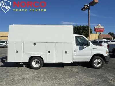 2022 Ford E-350 SD 11' Combo/Plumbers body - Vans