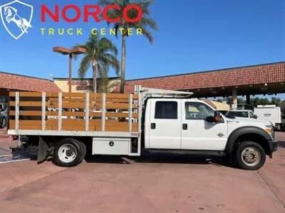 2016 Ford F550 XL CC - Stake