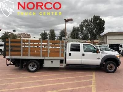 2016 Ford F550 XL Crew Cab 12' - Stake