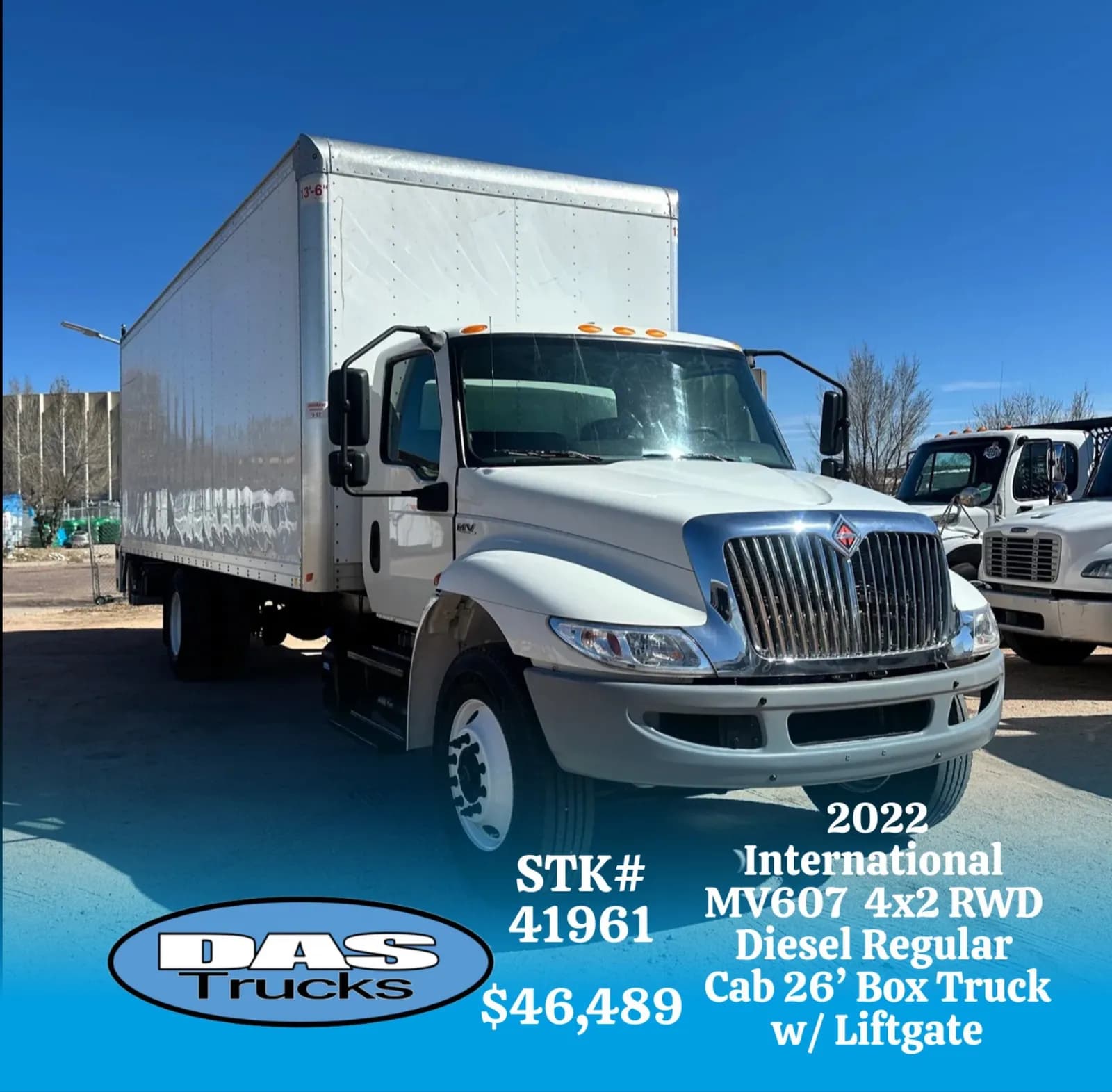2022 International MV 607 26' - Box