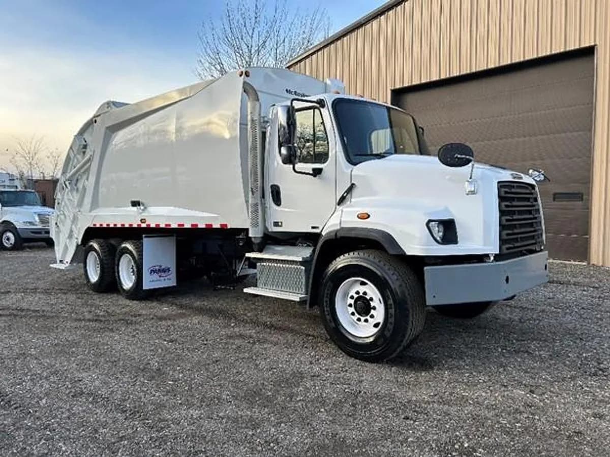 2014 Freightliner 114SD