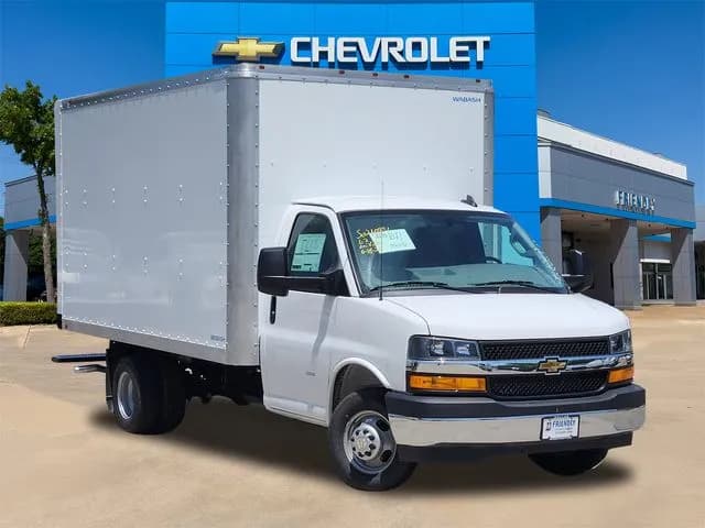 2025 Chevrolet Express 3500 - Box
