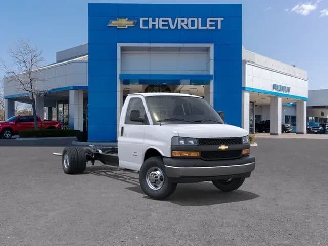 2025 Chevrolet Express 3500 - Box