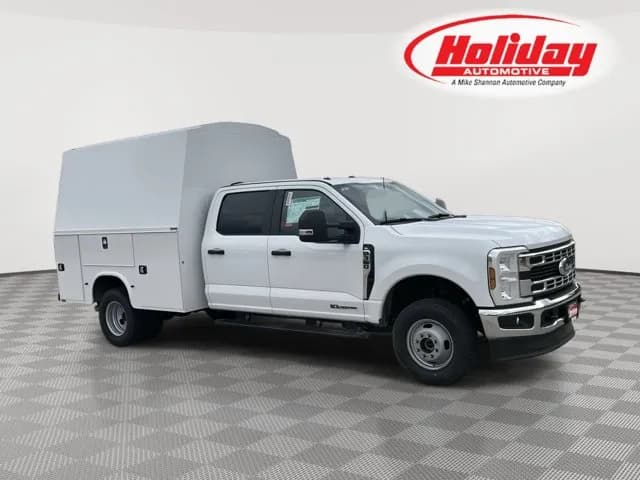 2025 Ford F-350 Crew Cab - Service
