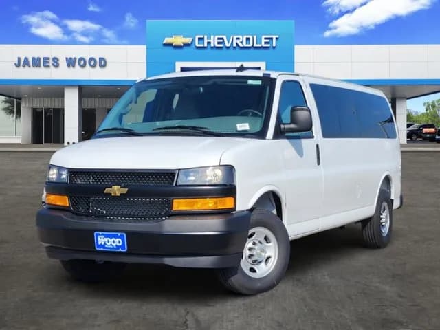 2026 Chevrolet Express 3500 - Vans