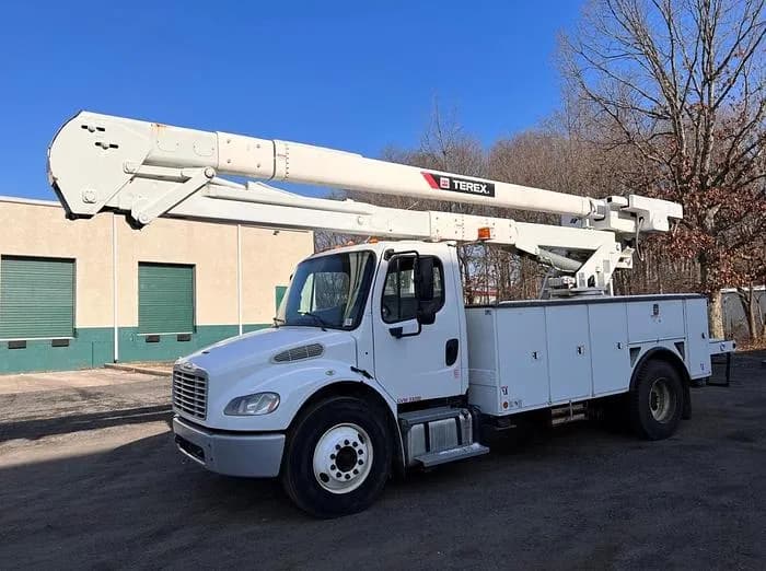 2014 Freightliner M2 106 - Bucket