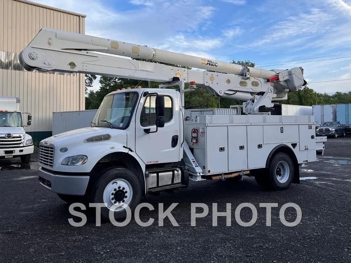 2018 Freightliner M2-106 - Bucket