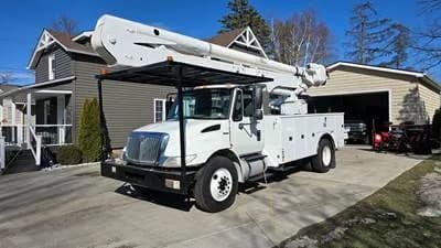 2011 International DURASTAR 4300 124K & - Pickup