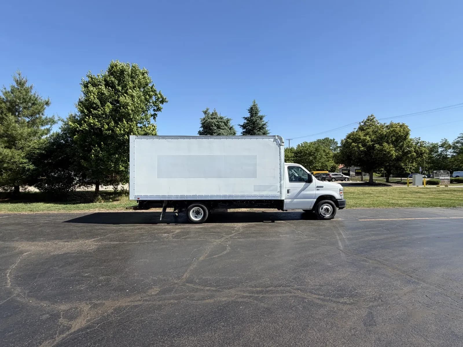 2019 Ford E350 - Box