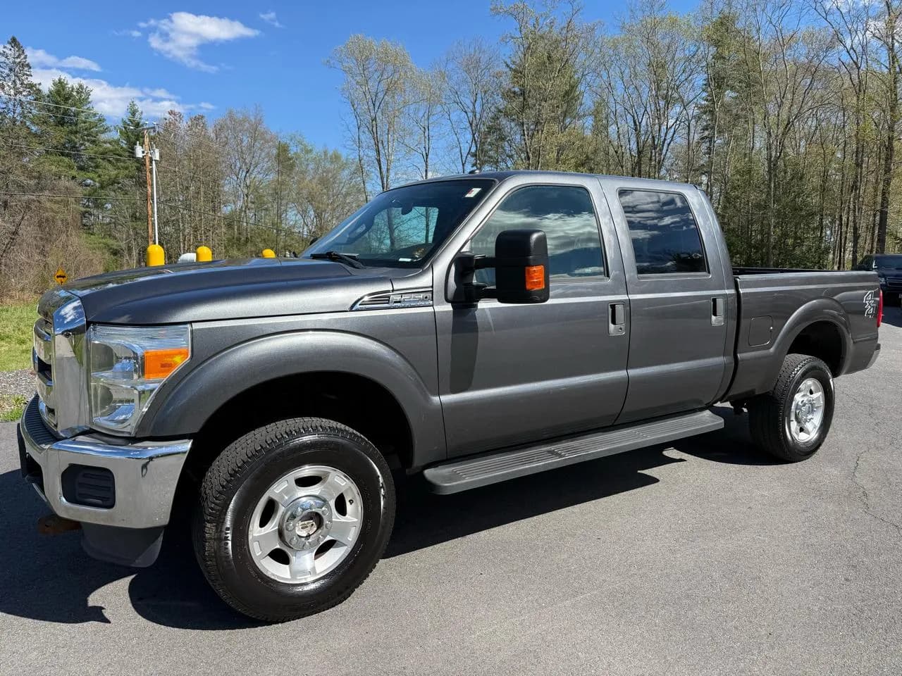 2015 Ford F-250 SD Lariat Crew Cab - Pickup