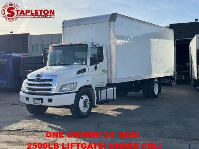 2014 Hino 268 - Box