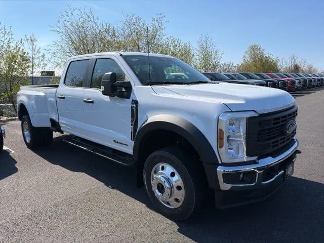 2026 Ford F-450 Crew Cab - Pickup
