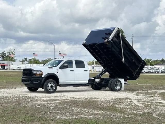 2024 Ram 5500 Tradesman - Dump